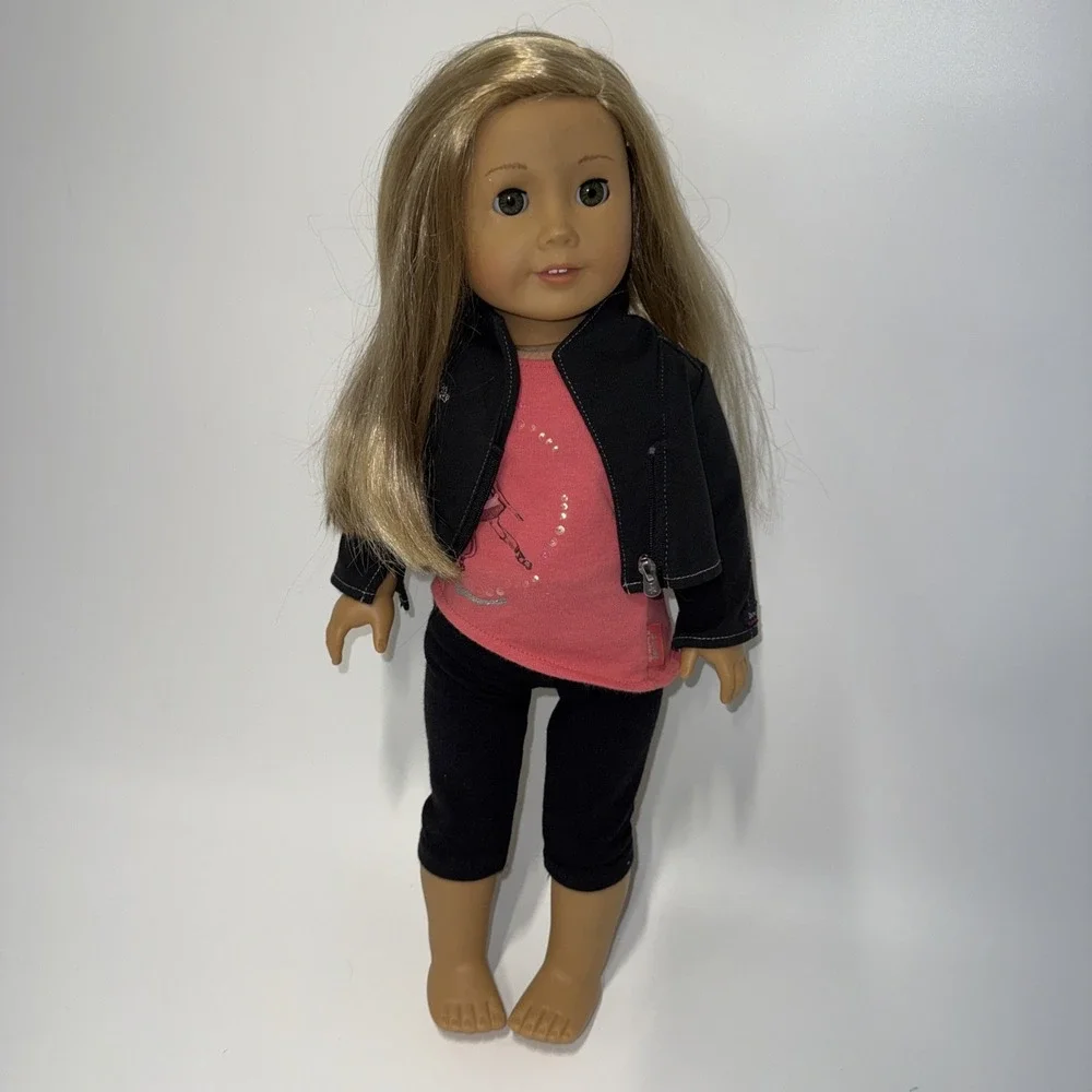 American Girl Doll Isabelle Palmer - Outfit Included. No Shoes